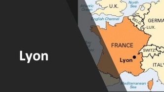 Lyon est une commune située dans le Sud-Est de la France , au confluent du Rhône et de la Saône