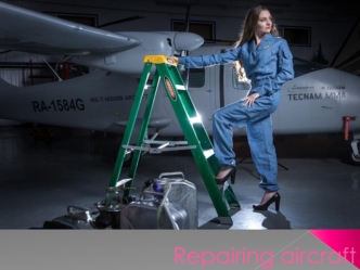 Repairing aircraft. Engine repair